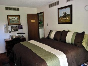 Lazy T Ranch Guest House Manhattan Exteriér fotografie